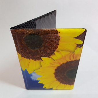 Обложка для паспорта "Три подсолнуха" RU0000061